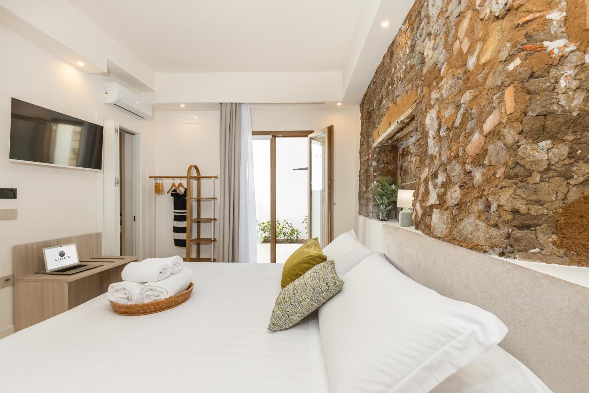 Ausentu Guest House 토르톨리 외부 사진